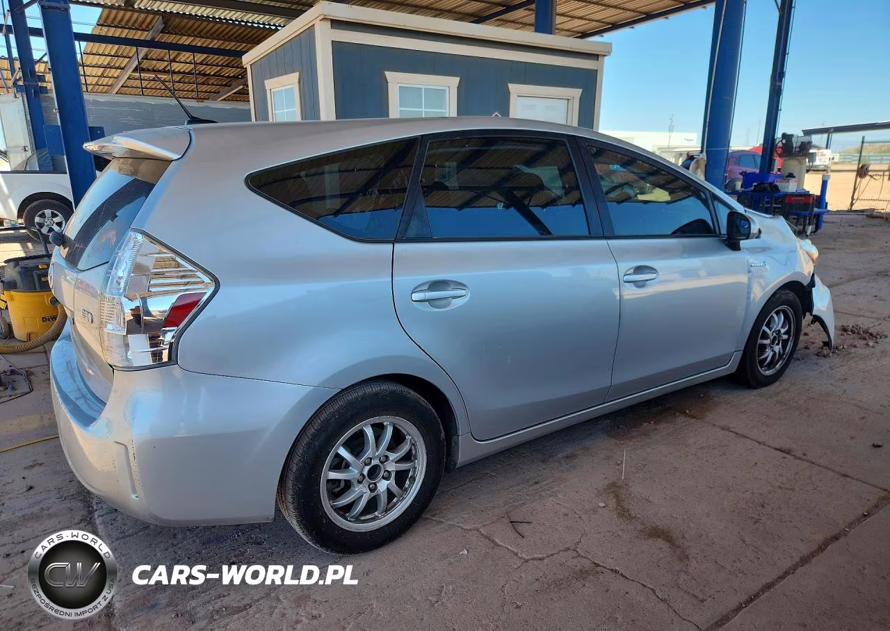 2014 Toyota Prius V Three VIN:JTDZN3EU9EJ008654 - 3