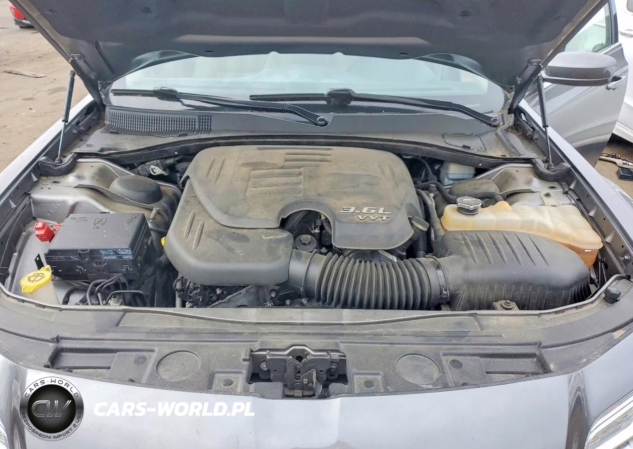 2012 Chrysler 300 VIN:2C3CCAAG9CH138419 - 11