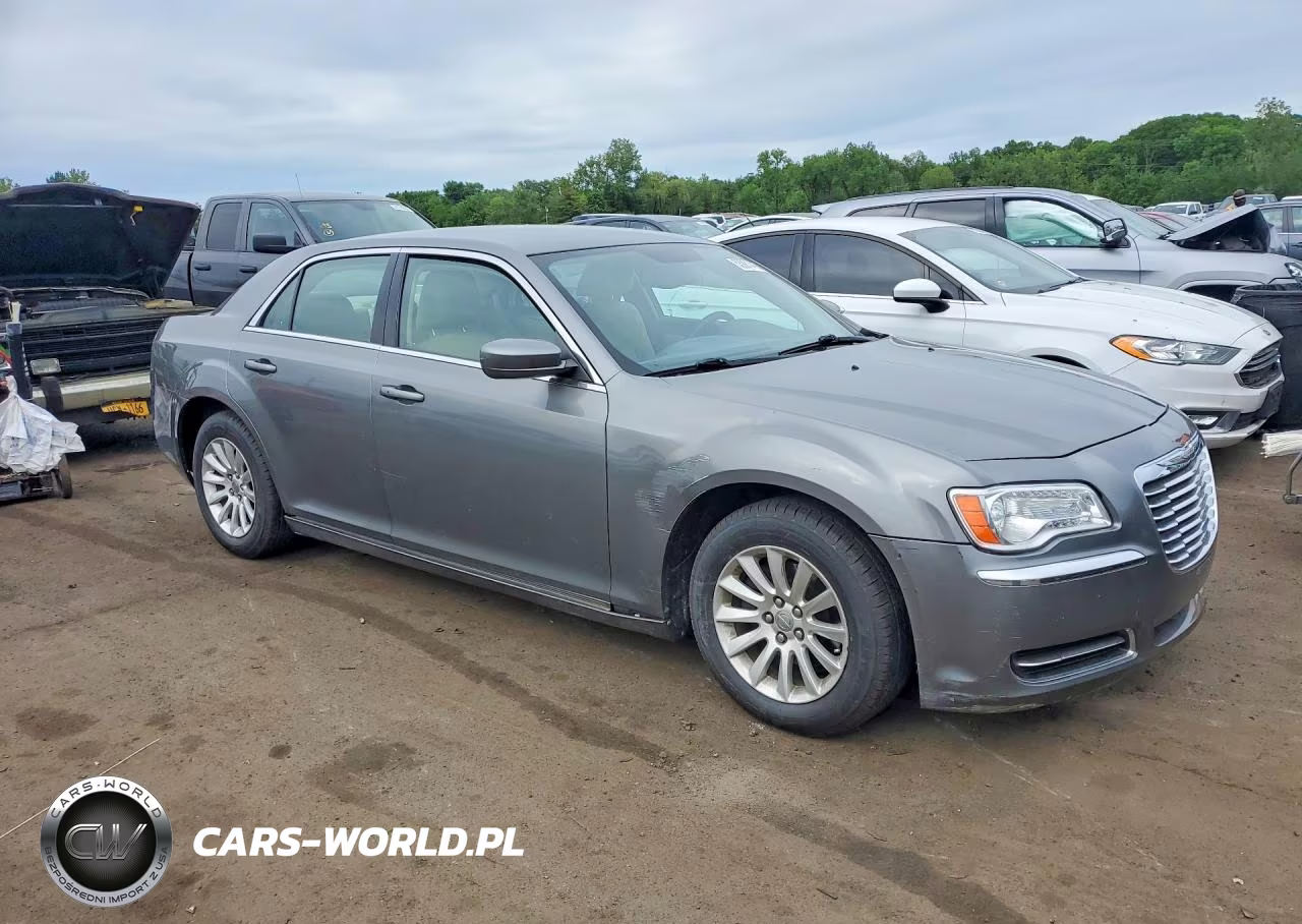 2012 Chrysler 300 VIN:2C3CCAAG9CH138419 - 4