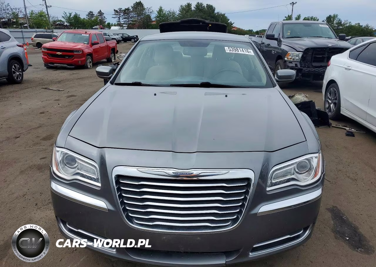 2012 Chrysler 300 VIN:2C3CCAAG9CH138419 - 5