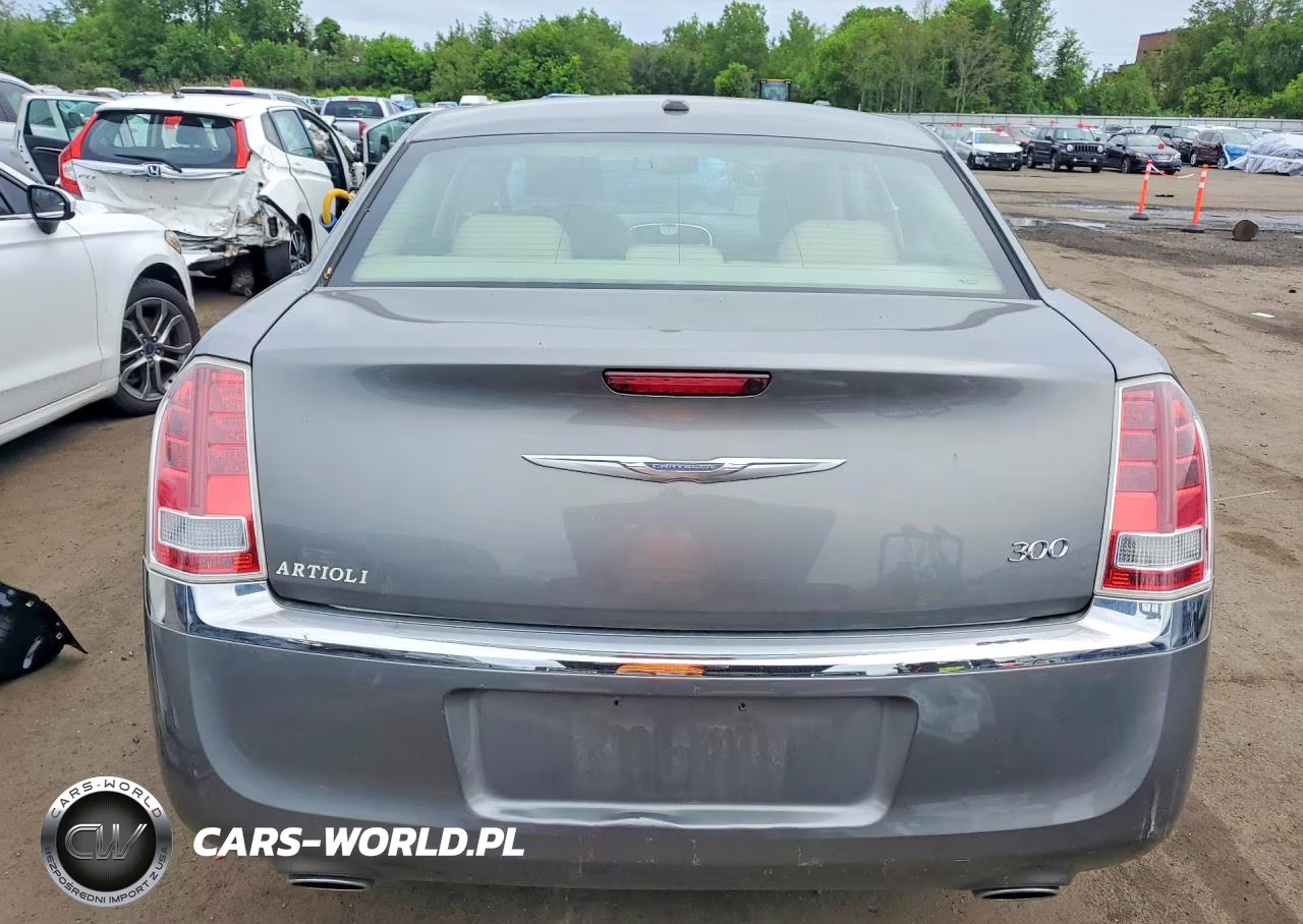 2012 Chrysler 300 VIN:2C3CCAAG9CH138419 - 6