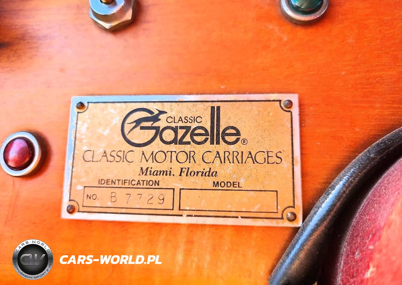 1984 Mercedes-Benz 2 Door Sed VIN:B7729 - 12