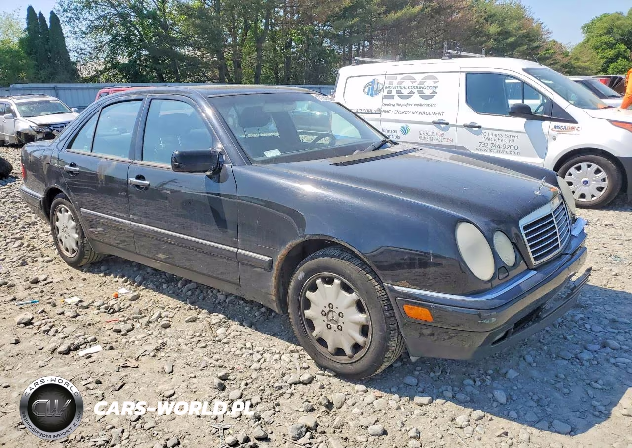 1998 Mercedes-Benz E 320 4Matic VIN:WDBJF82F4WX011505 - 4
