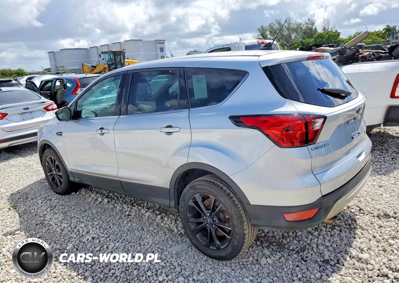 2019 Ford Escape Se VIN:1FMCU0GD6KUC35472 - 2