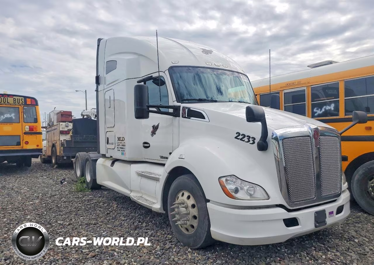 2018 Kenworth T680 Semi Truck