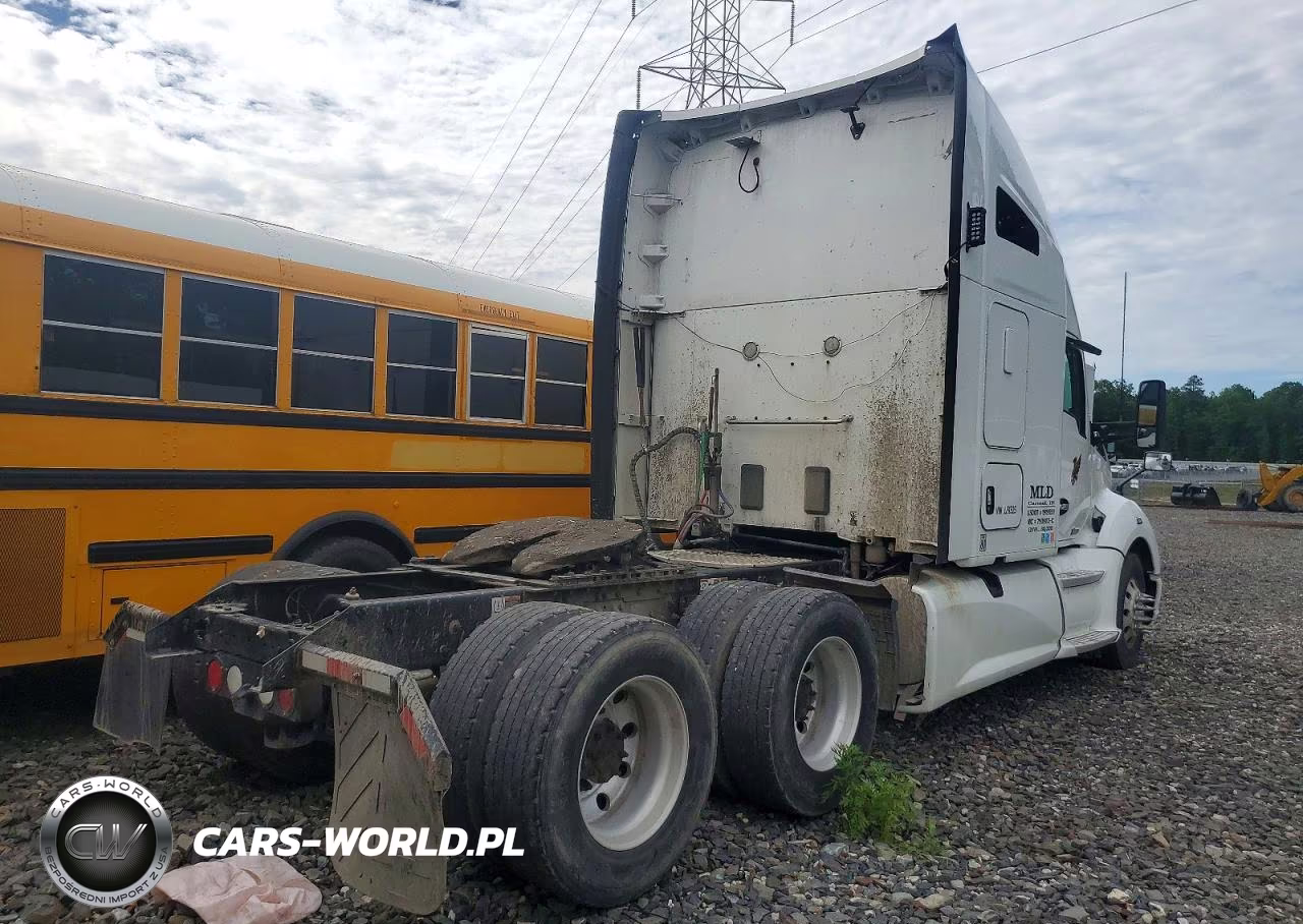 2018 Kenworth T680 Semi Truck VIN:1XKYD49X0JJ131525 - 4
