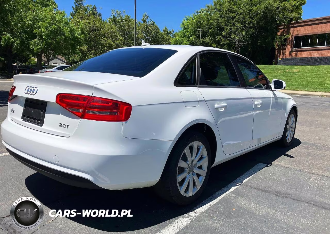 2013 Audi A4 Premium VIN:WAUAFAFL8DA196602 - 4