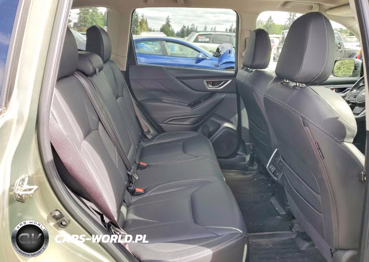 2019 Subaru Forester Touring VIN:JF2SKAWC5KH420322 - 10