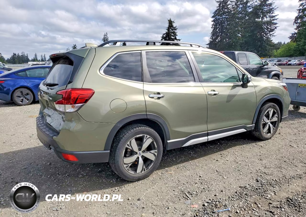 2019 Subaru Forester Touring VIN:JF2SKAWC5KH420322 - 3