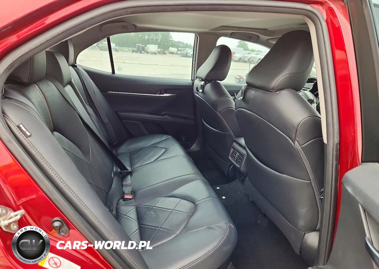 2018 Toyota Camry Hybrid Xle VIN:4T1B21HK0JU500955 - 10