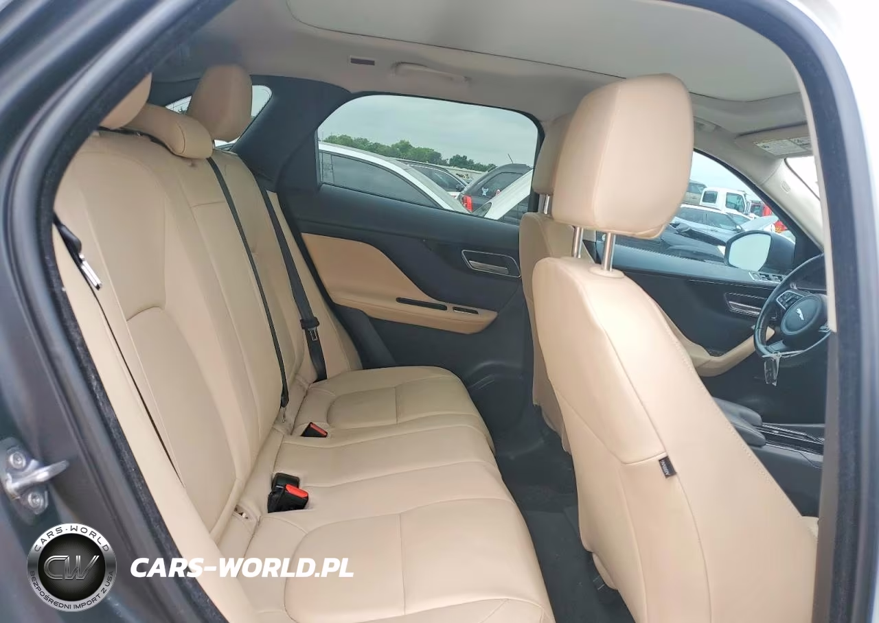 2018 Jaguar F-Pace Premium VIN:SADCJ2EV5JA243619 - 11