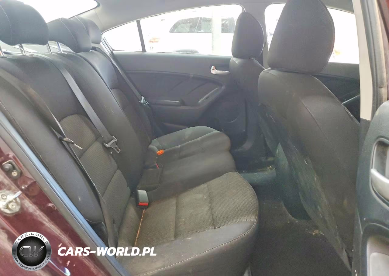 2018 Kia Forte Lx VIN:3KPFK4A76JE270432 - 10