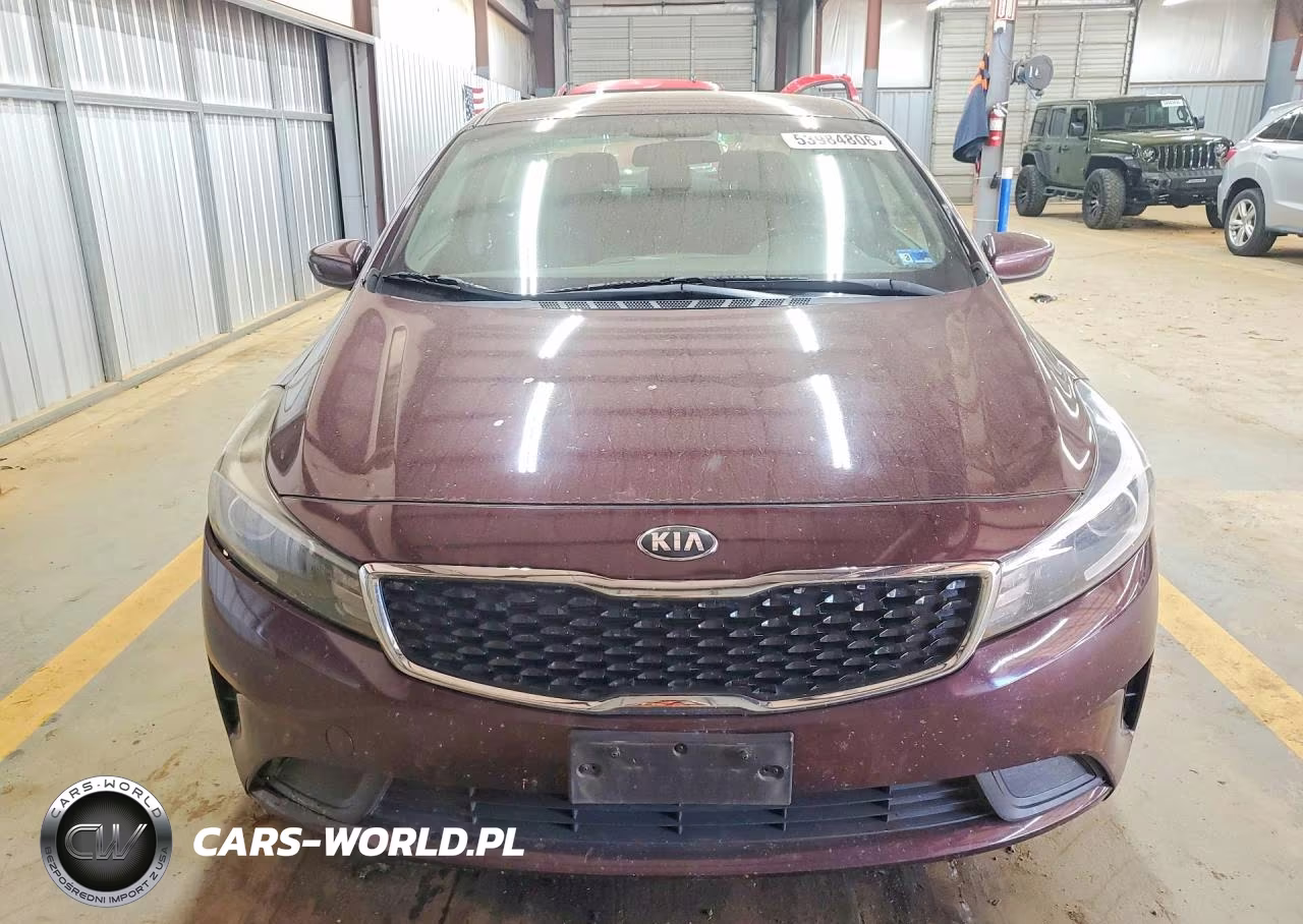 2018 Kia Forte Lx VIN:3KPFK4A76JE270432 - 5