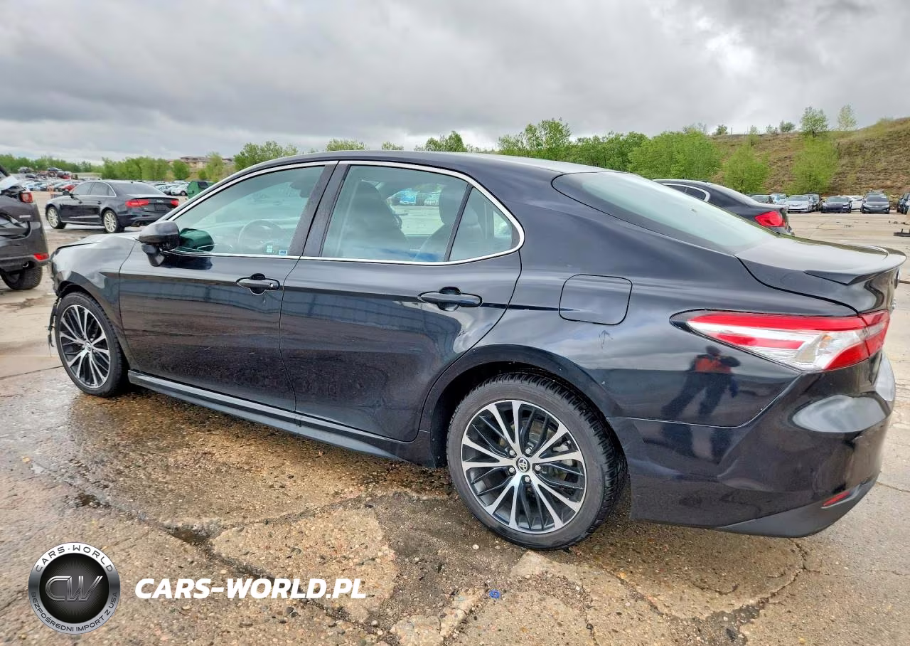 2018 Toyota Camry Se VIN:4T1B11HK2JU620579 - 2