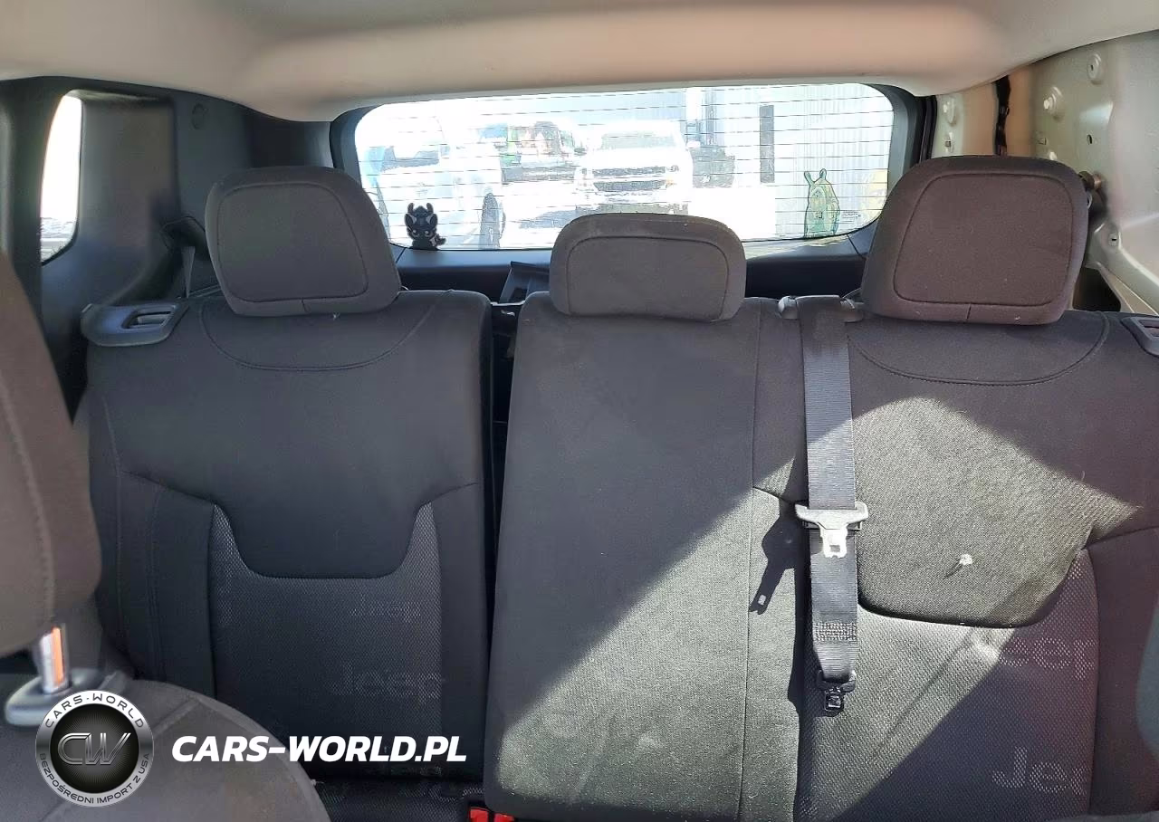 2016 Jeep Renegade Sport VIN:ZACCJAAT4GPD08205 - 10