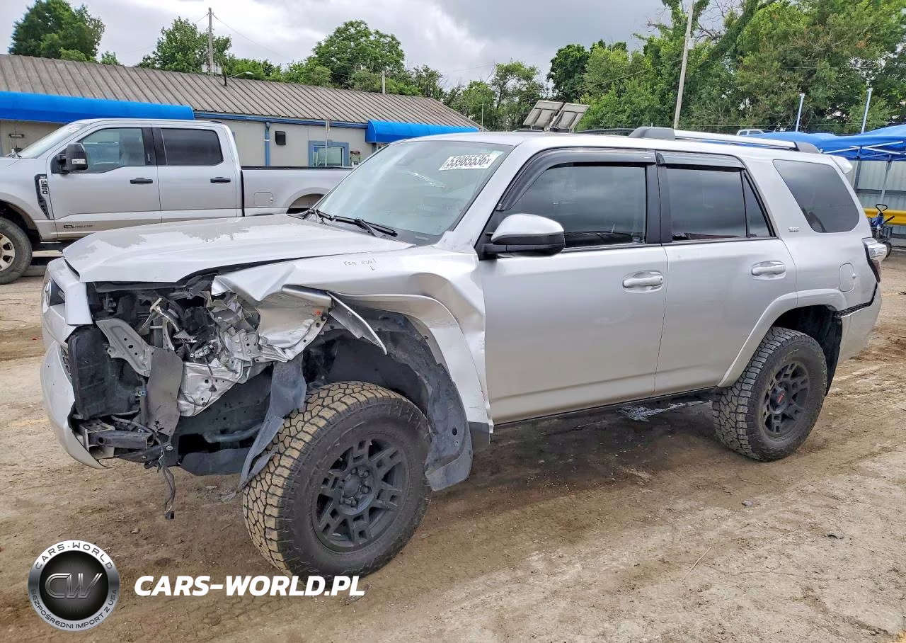 2022 Toyota 4Runner Sr5 – zdjęcie 1 z 13