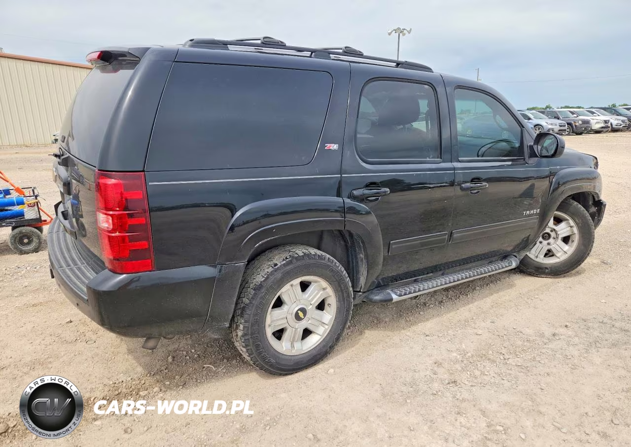2013 Chevrolet Tahoe K1500 Lt VIN:1GNSKBE00DR179544 - 3