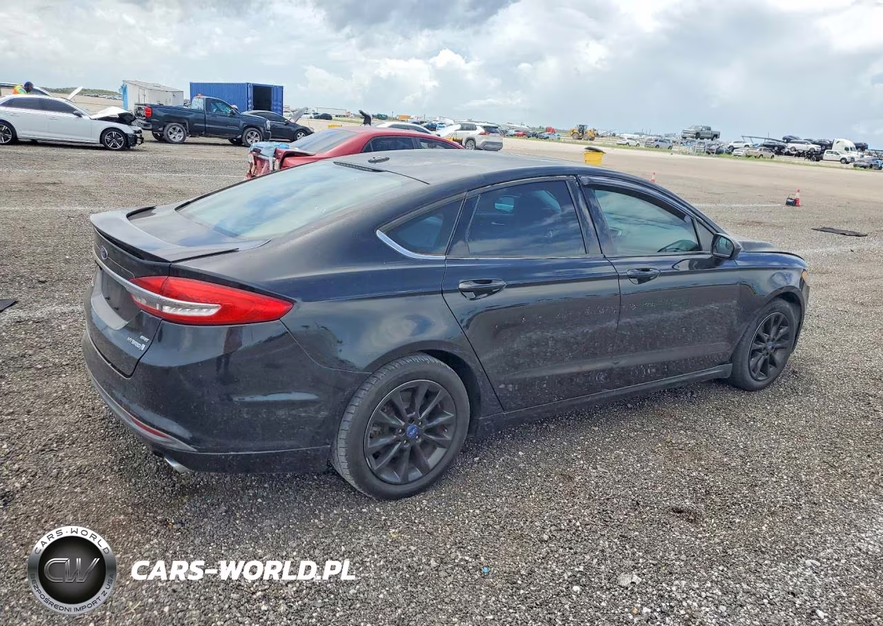 2018 Ford Fusion Se Hybrid VIN:3FA6P0LU6JR137987 - 3