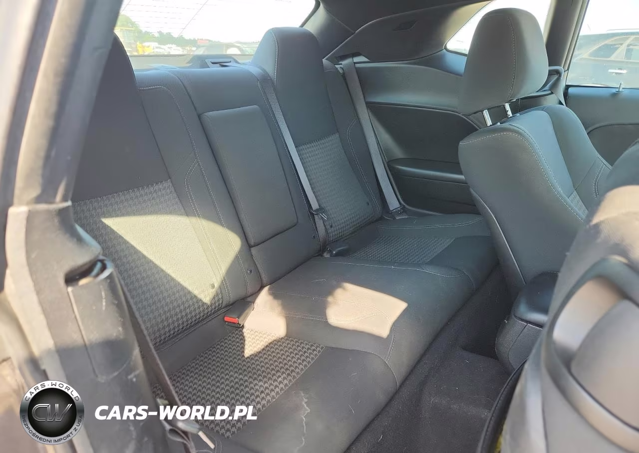 2019 Dodge Challenger Sxt VIN:2C3CDZAGXKH616082 - 10