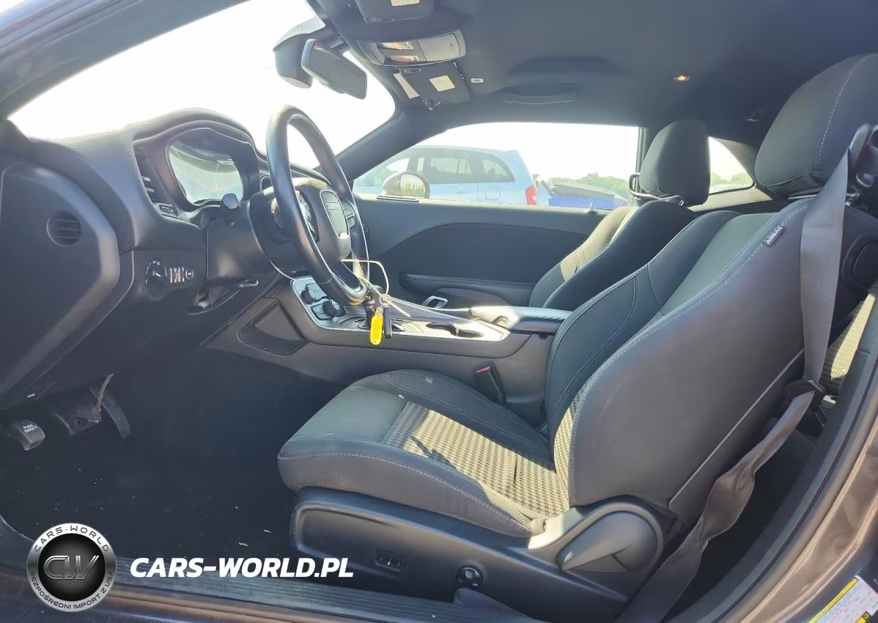 2019 Dodge Challenger Sxt VIN:2C3CDZAGXKH616082 - 7