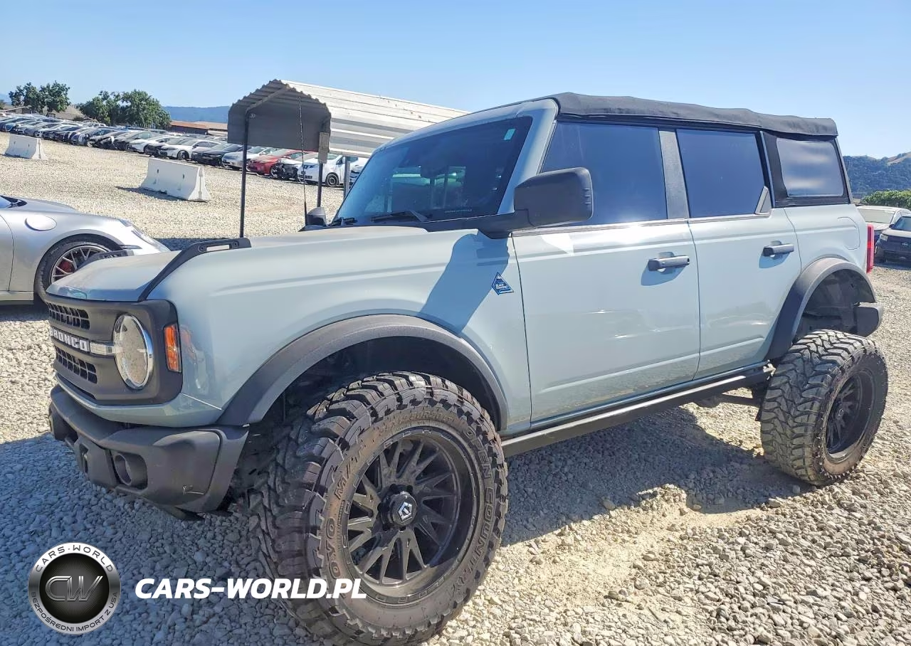 2022 Ford Bronco Base – zdjęcie 1 z 14