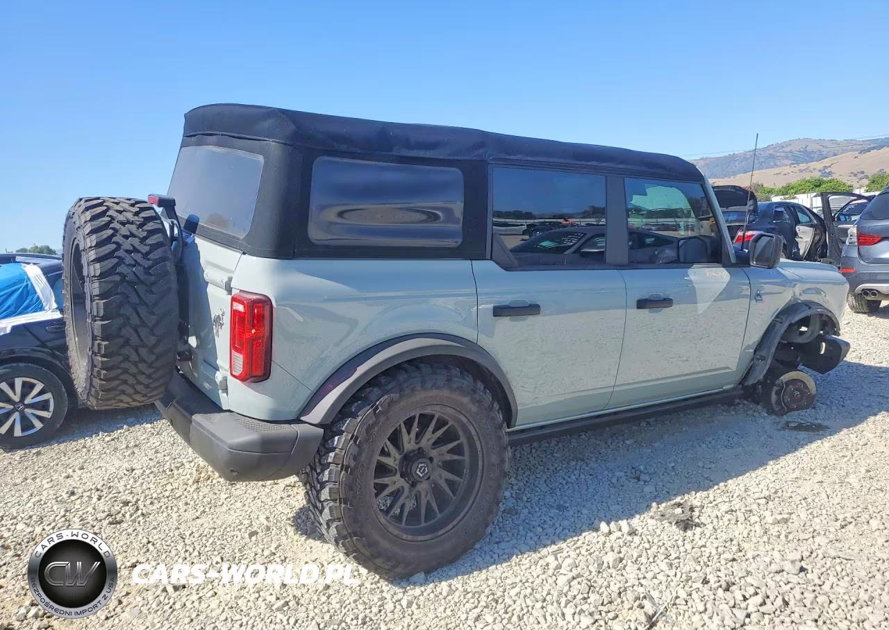 2022 Ford Bronco Base VIN:1FMEE5DP9NLB07366 - 3