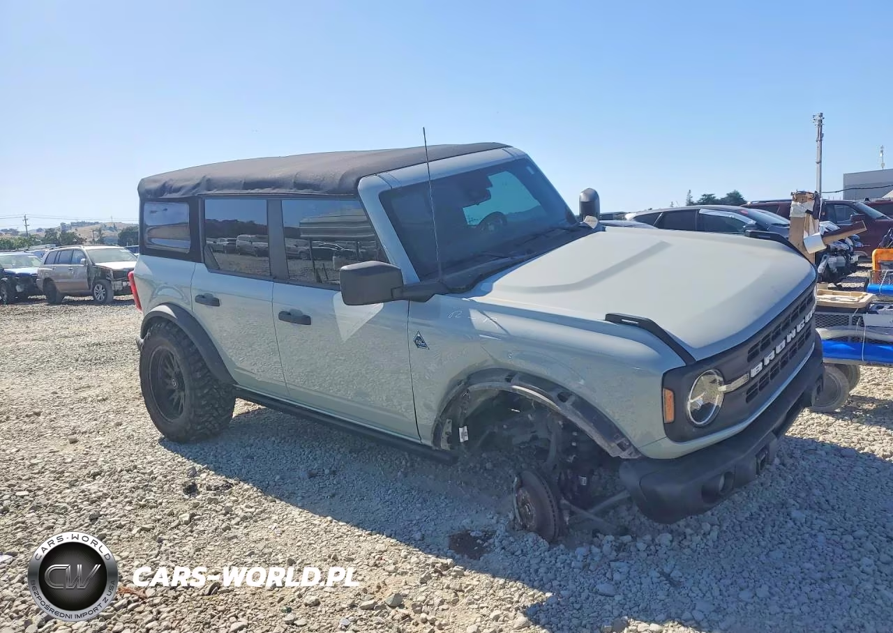 2022 Ford Bronco Base VIN:1FMEE5DP9NLB07366 - 4
