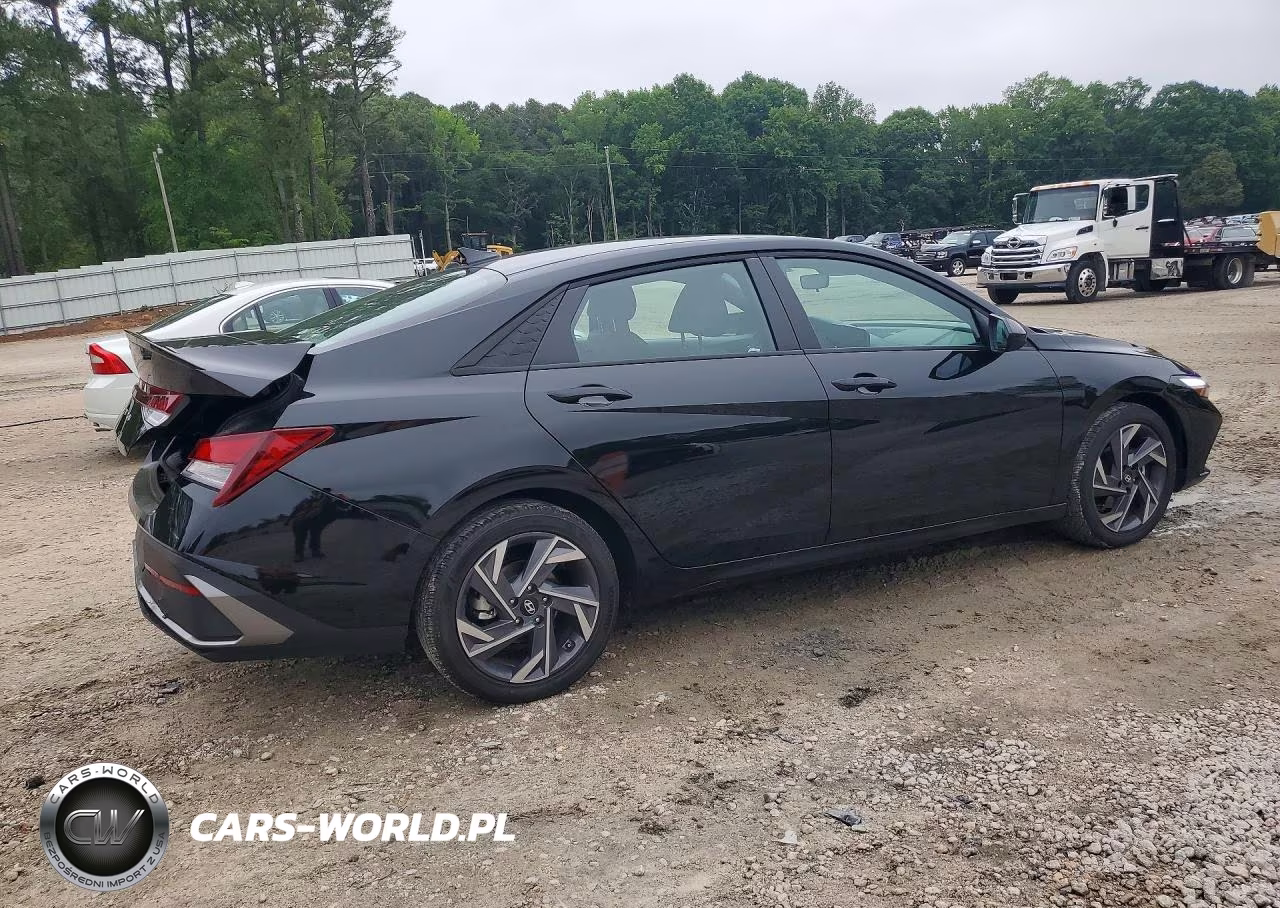 2025 Hyundai Elantra Sel Sport VIN:KMHLM4DG2SU040801 - 3
