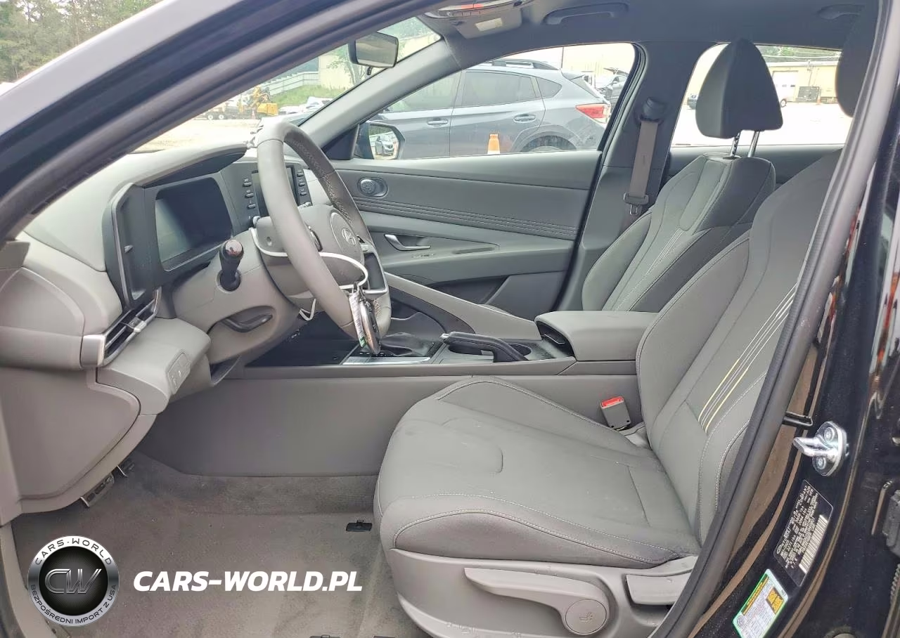 2025 Hyundai Elantra Sel Sport VIN:KMHLM4DG2SU040801 - 7