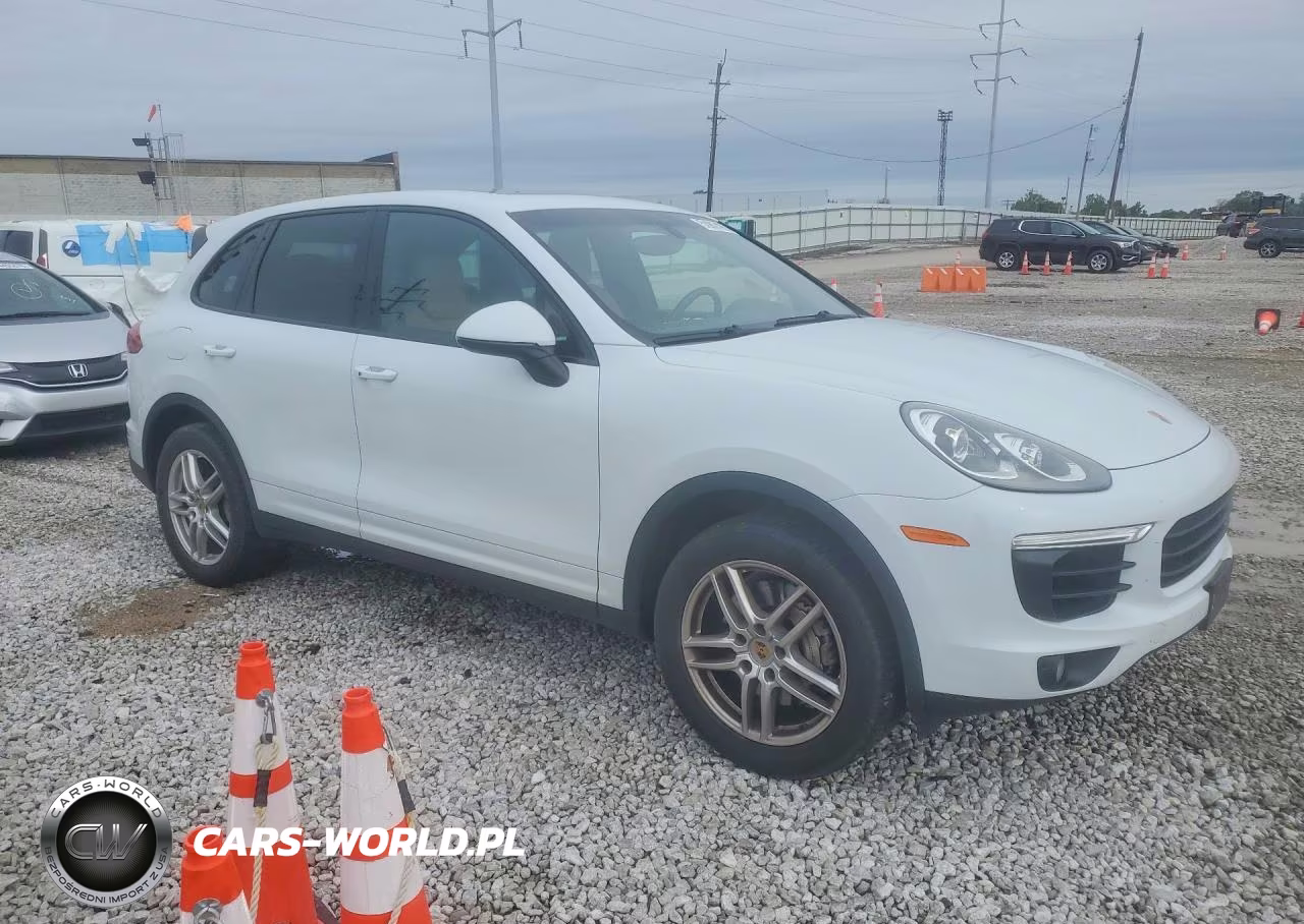 2015 Porsche Cayenne S VIN:WP1AB2A27FLA61149 - 4