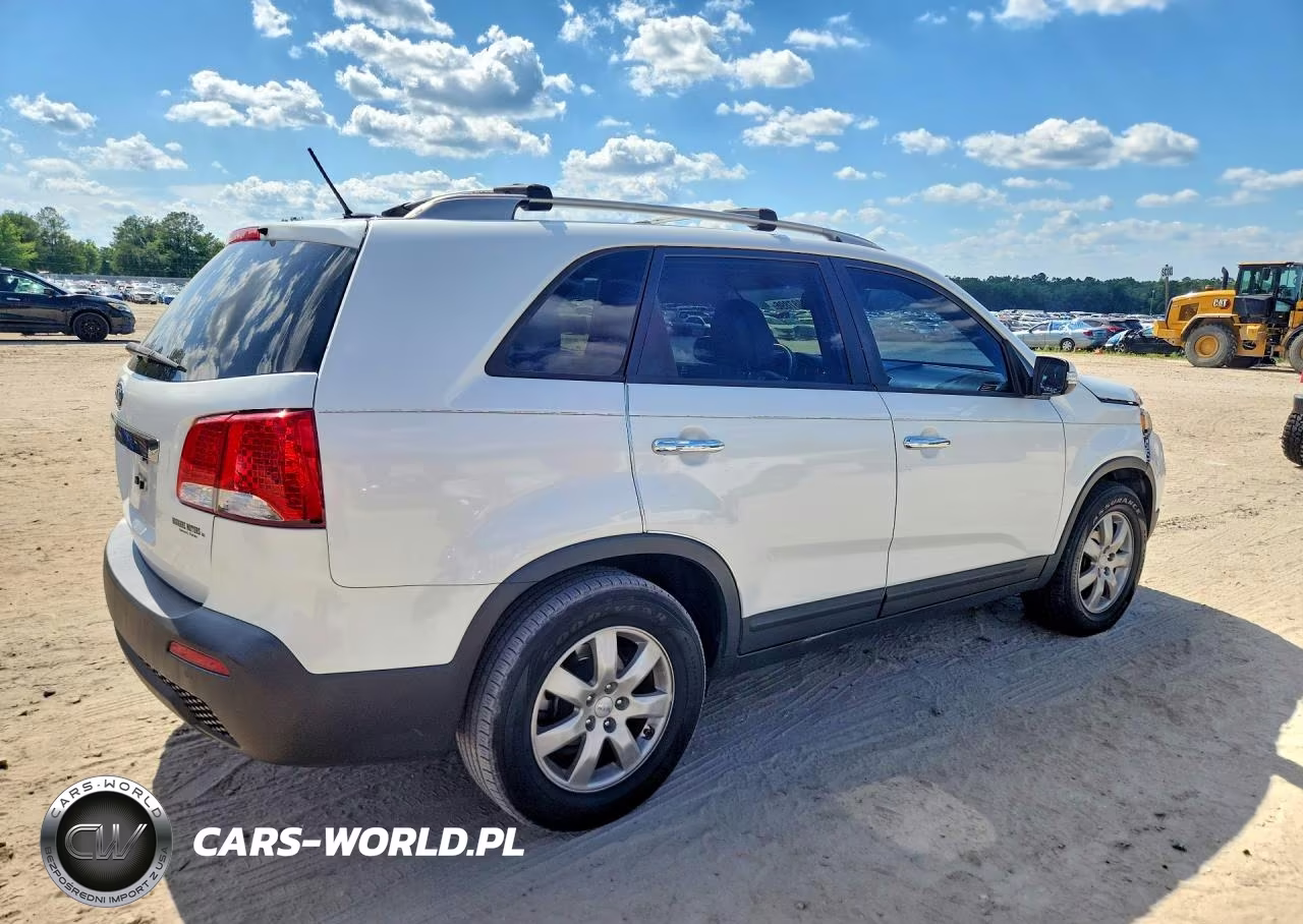 2012 Kia Sorento Lx VIN:5XYKT4A69CG257831 - 3
