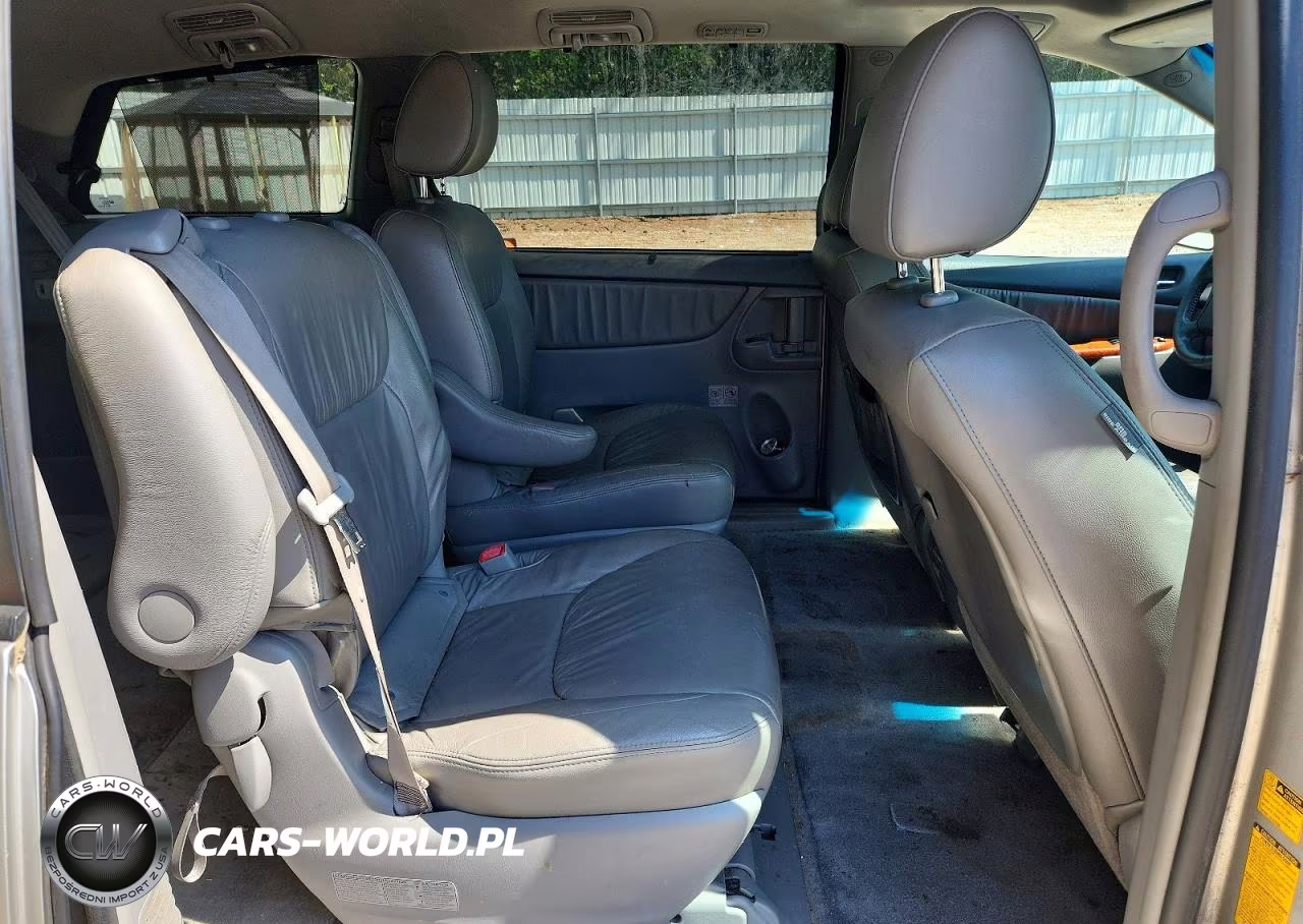 2010 Toyota Sienna Xle VIN:5TDYK4CCXAS301643 - 10