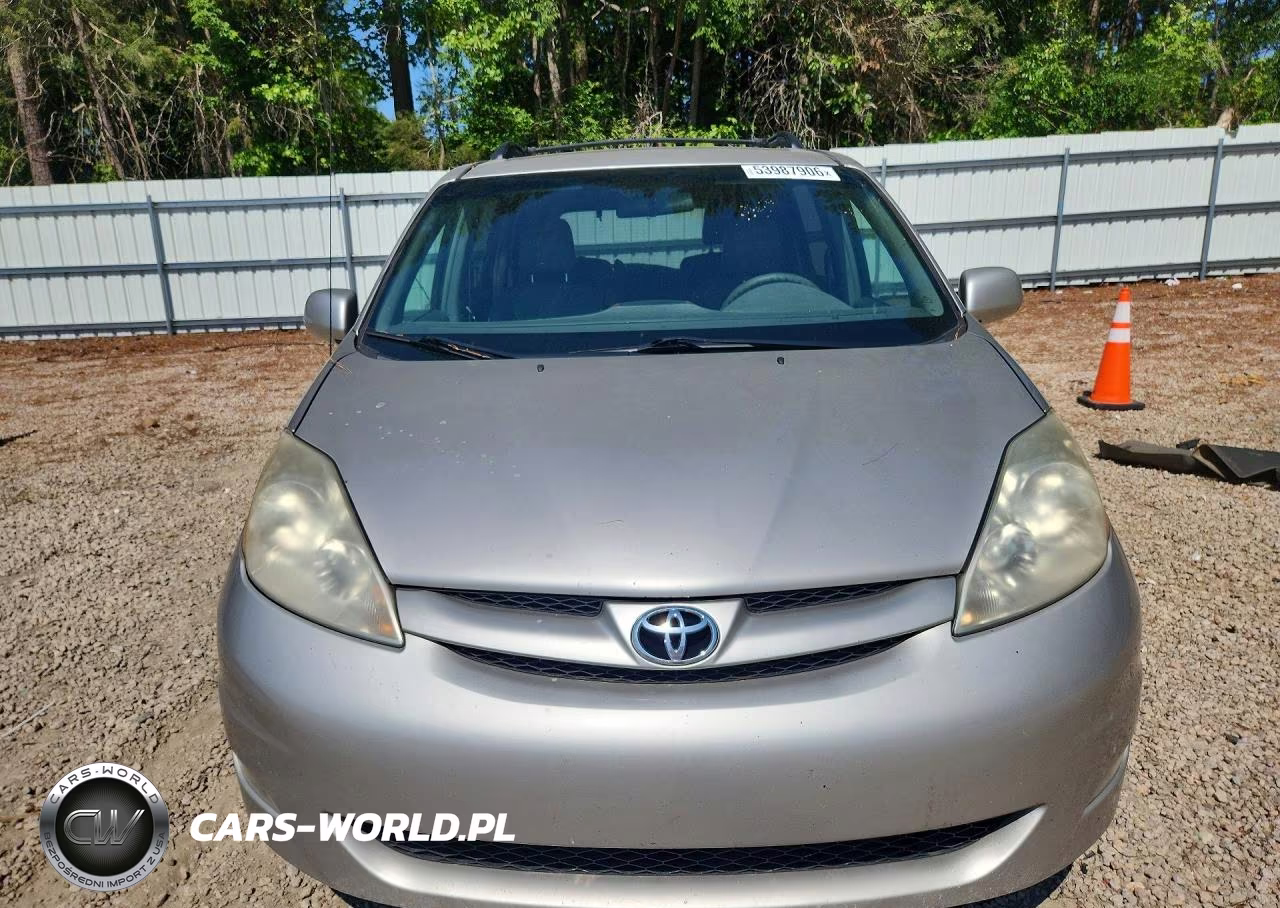 2010 Toyota Sienna Xle VIN:5TDYK4CCXAS301643 - 5