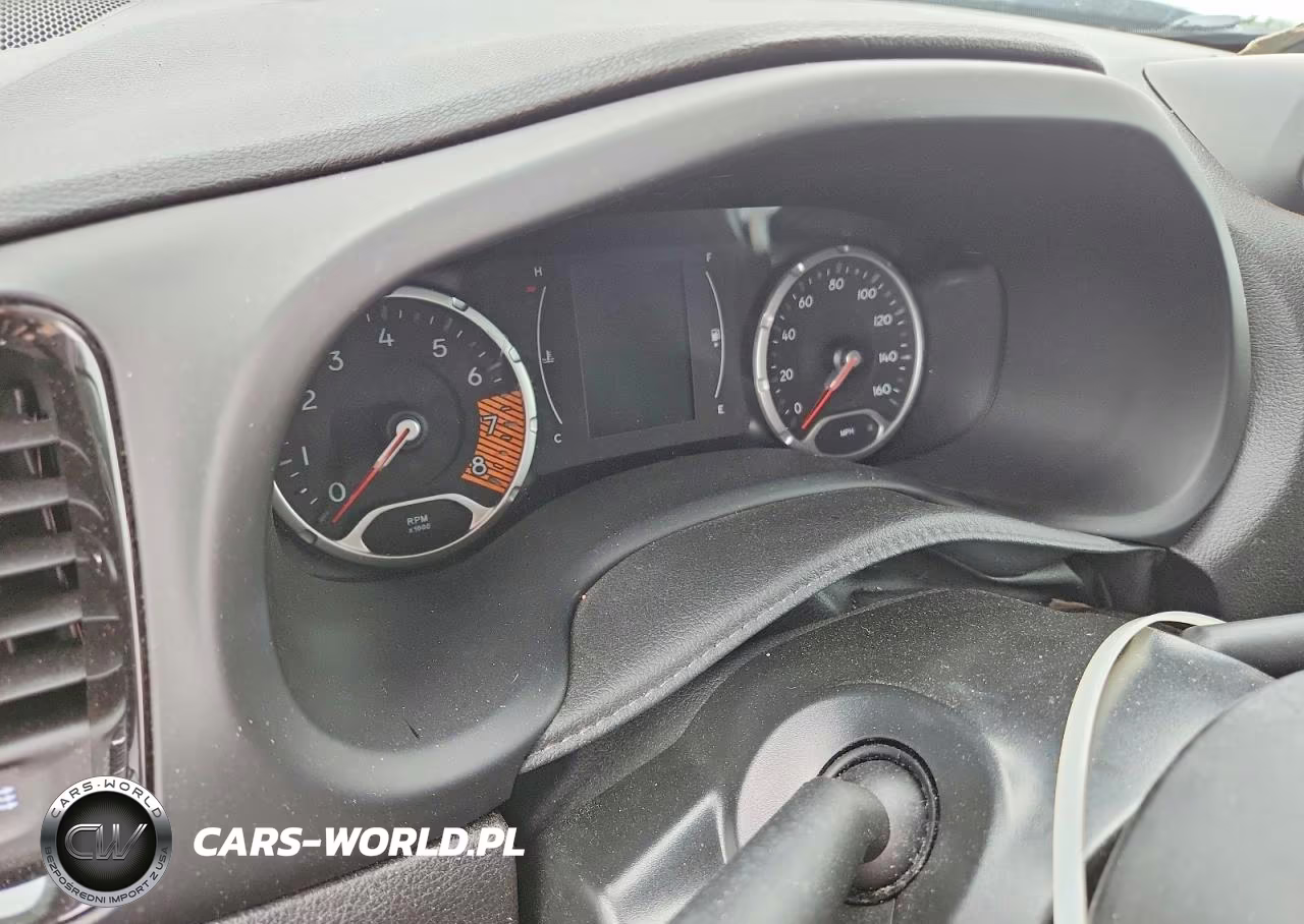 2020 Jeep Renegade Latitude VIN:ZACNJBBB8LPL25844 - 9