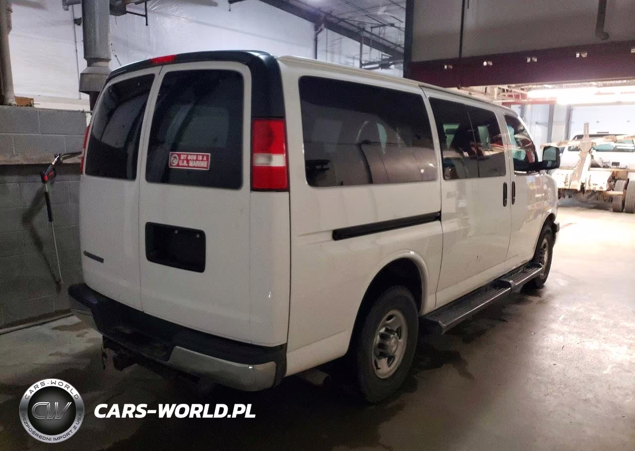 2017 Chevrolet Express G3500 Lt VIN:1GAZGMFG1H1251901 - 3