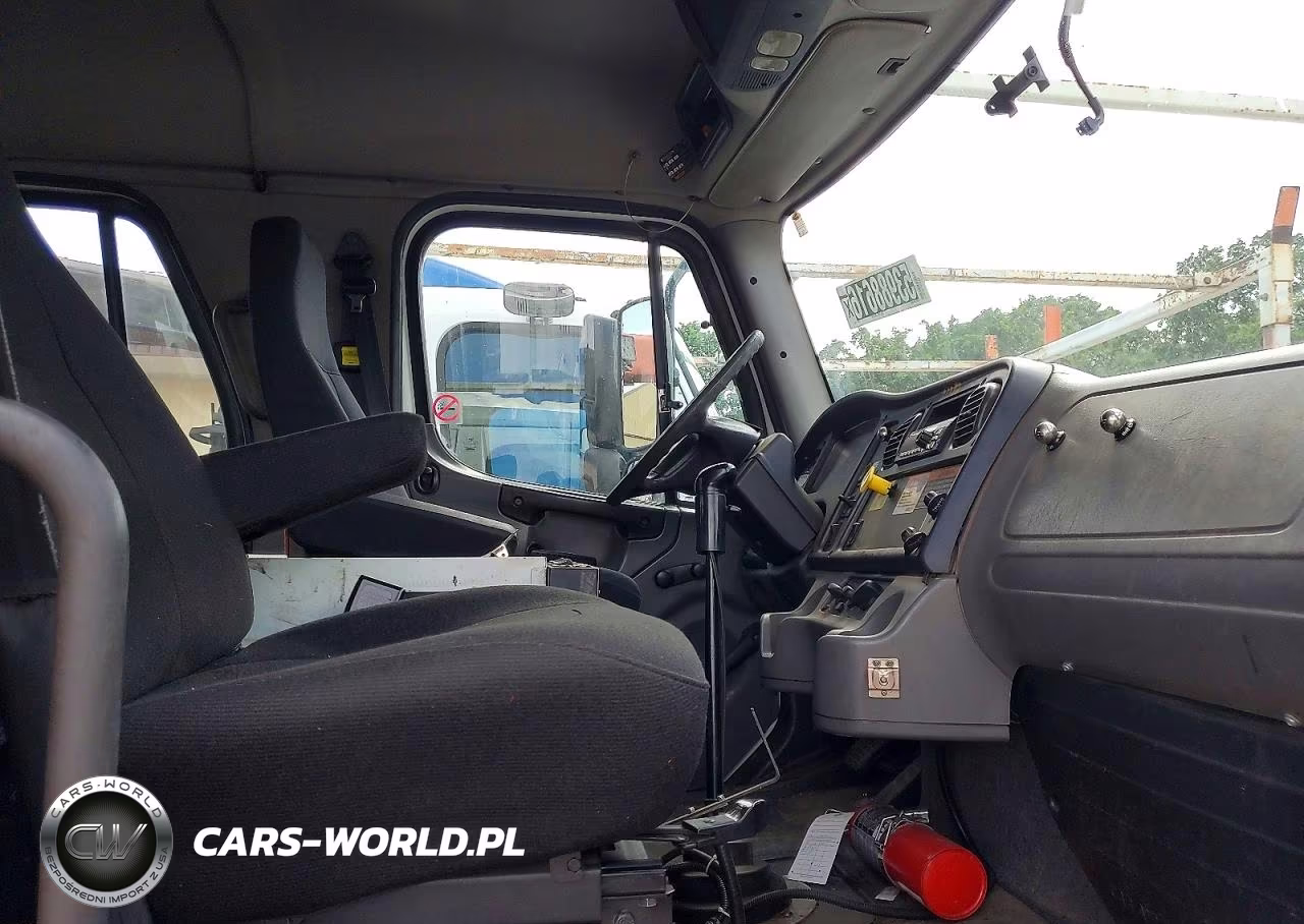 2007 Freightliner M2 106 Heavy Duty VIN:1FVHC3DJ17HY39282 - 5