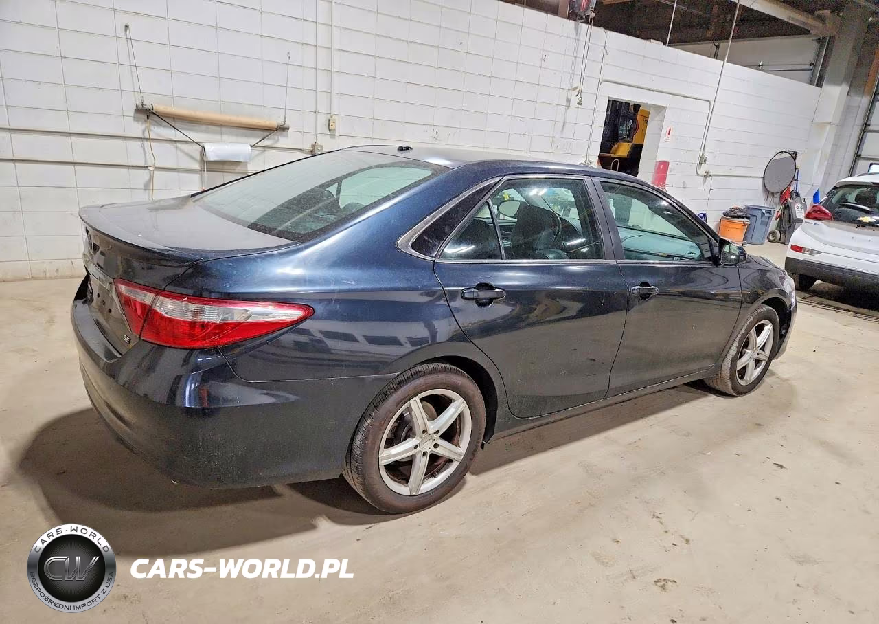 2016 Toyota Camry Se VIN:4T1BF1FK4GU231102 - 3