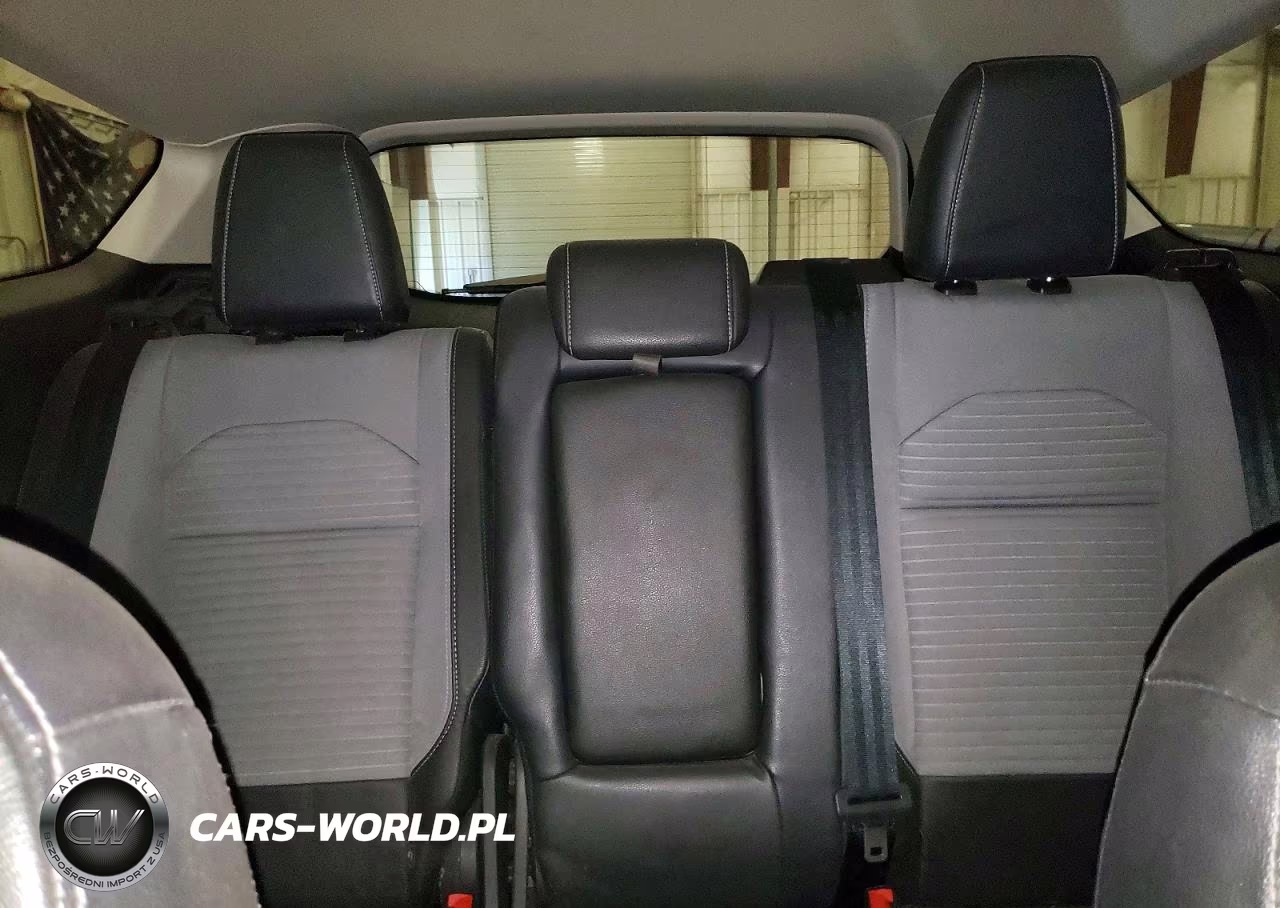 2018 Ford Escape Se VIN:1FMCU9GD1JUC31347 - 10