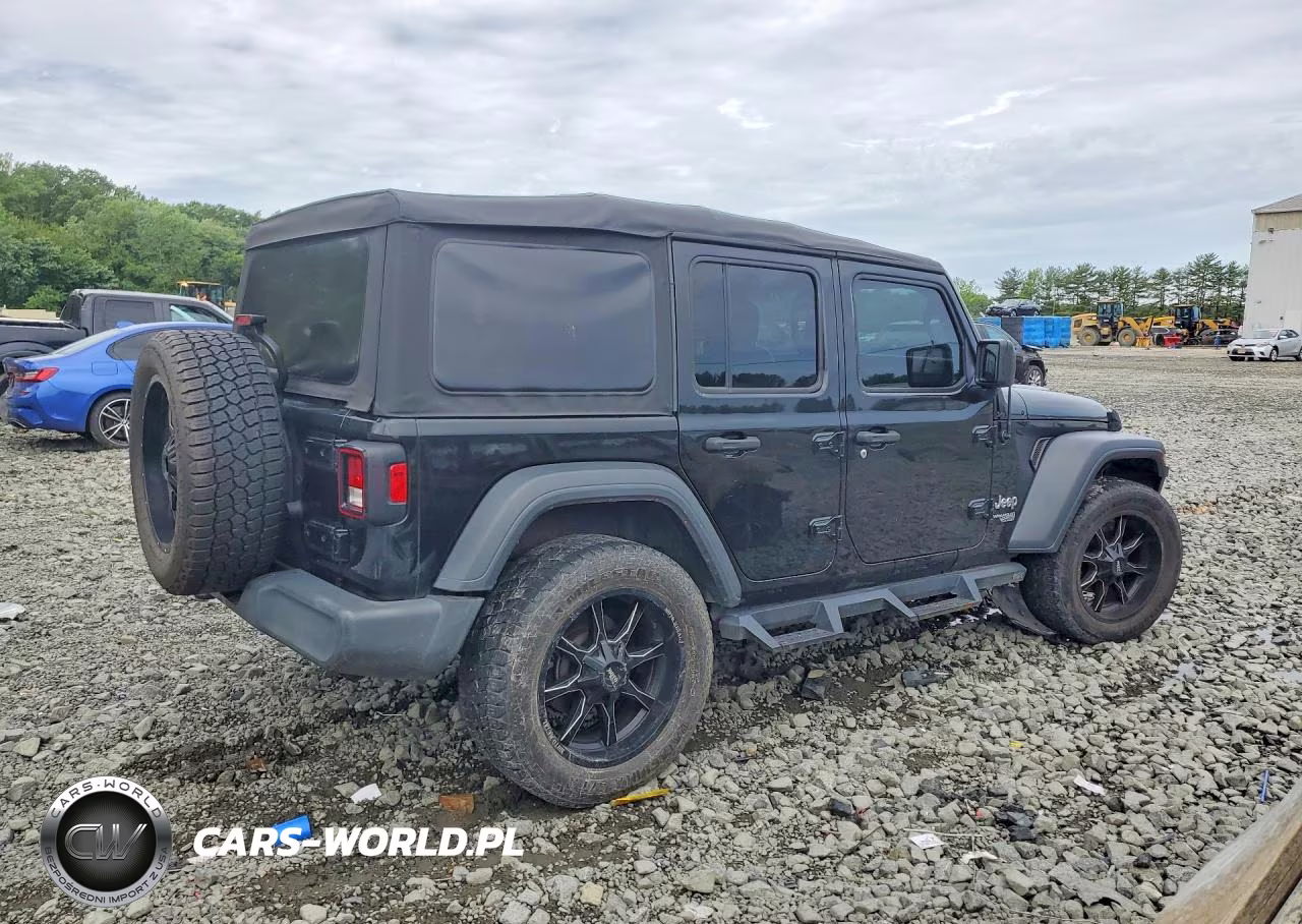 2018 Jeep Wrangler Unlimited Sport VIN:1C4HJXDN3JW262737 - 3