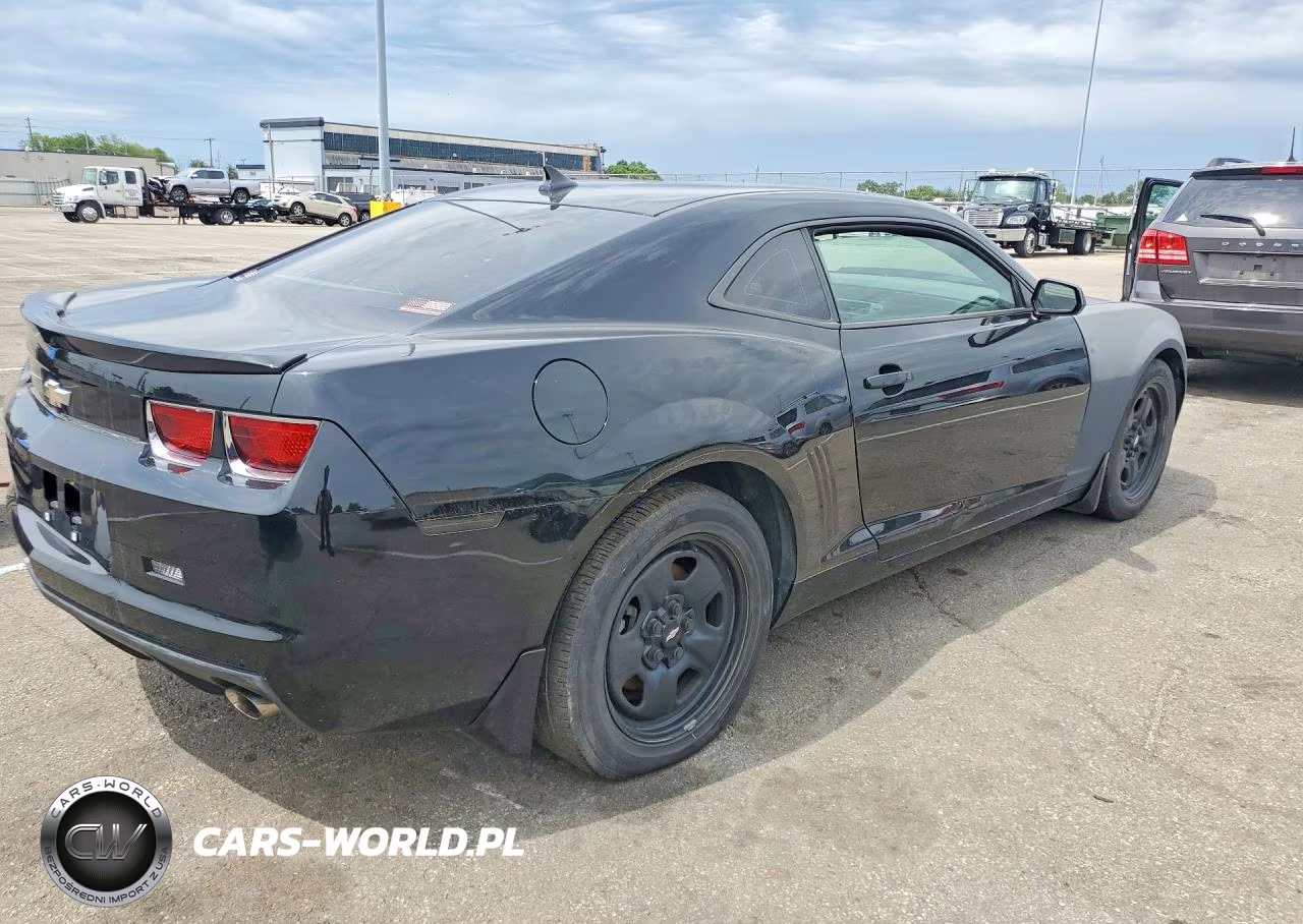 2013 Chevrolet Camaro Ls VIN:2G1FE1E36D9216122 - 3