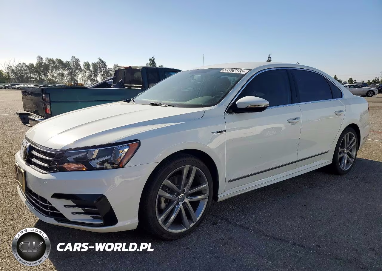 2017 Volkswagen Passat R-Line – zdjęcie 1 z 12