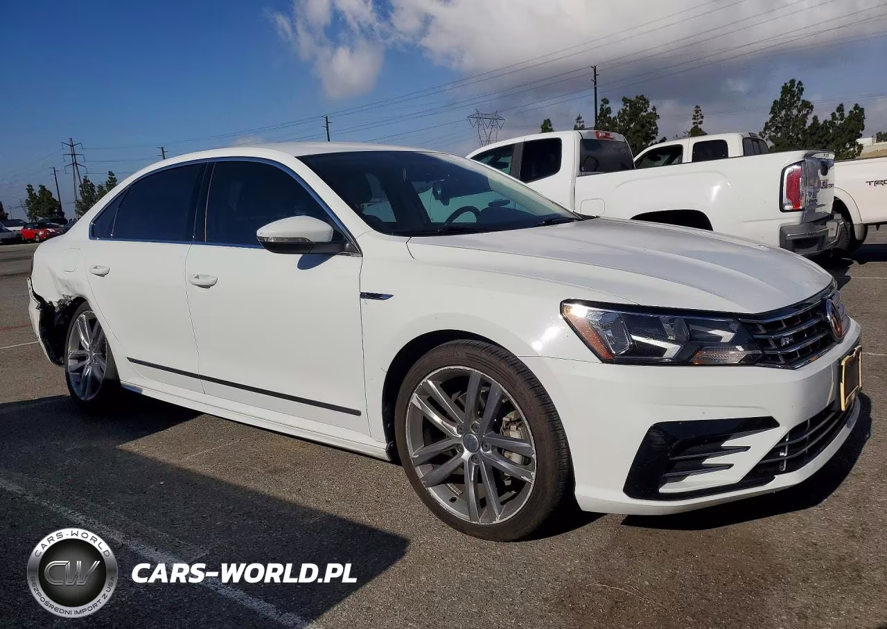 2017 Volkswagen Passat R-Line VIN:1VWDT7A30HC053556 - 4