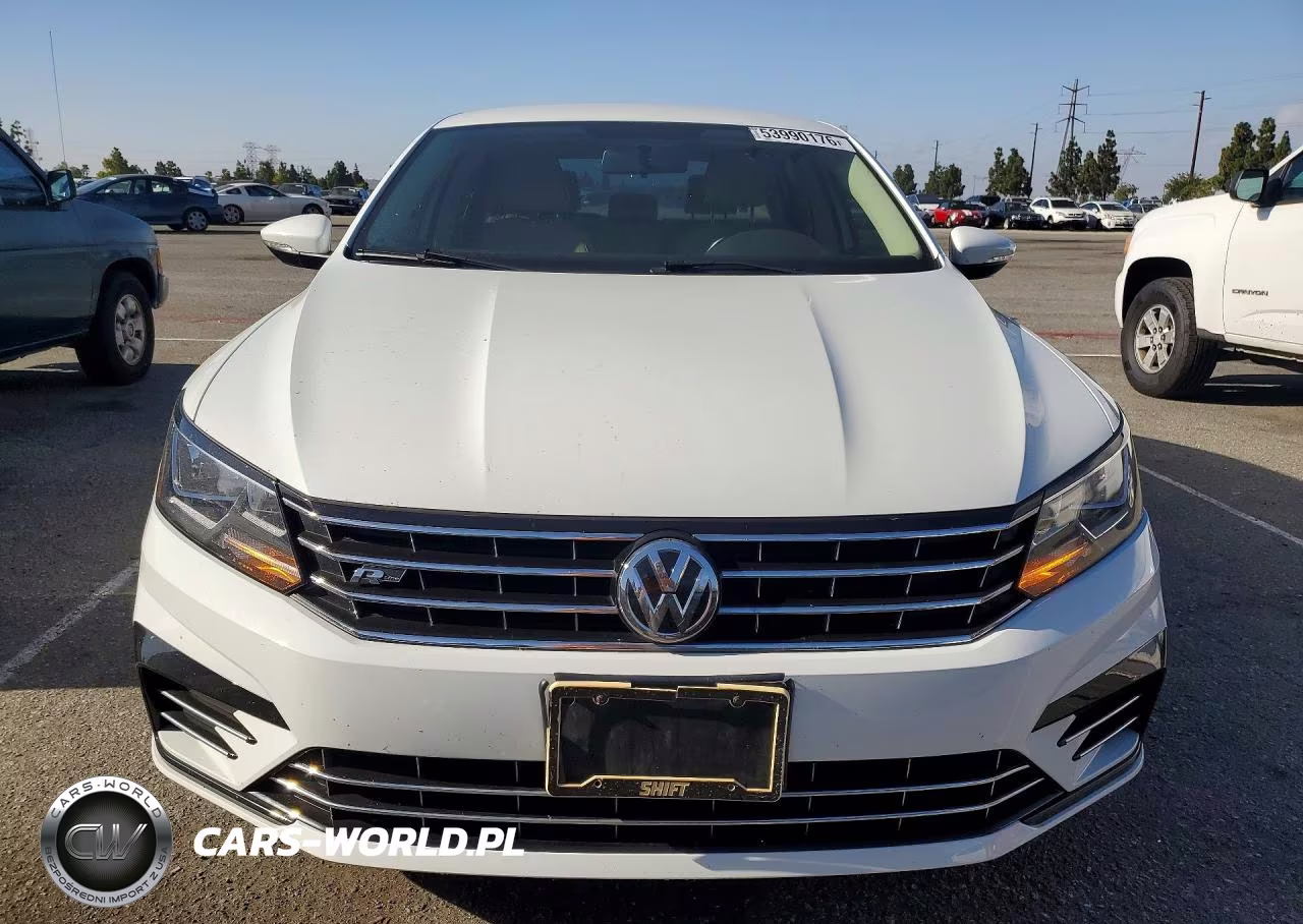 2017 Volkswagen Passat R-Line VIN:1VWDT7A30HC053556 - 5
