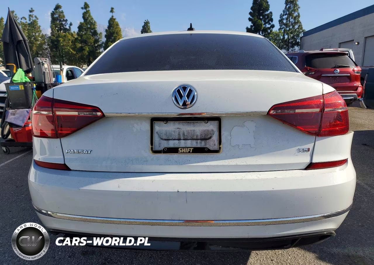 2017 Volkswagen Passat R-Line VIN:1VWDT7A30HC053556 - 6