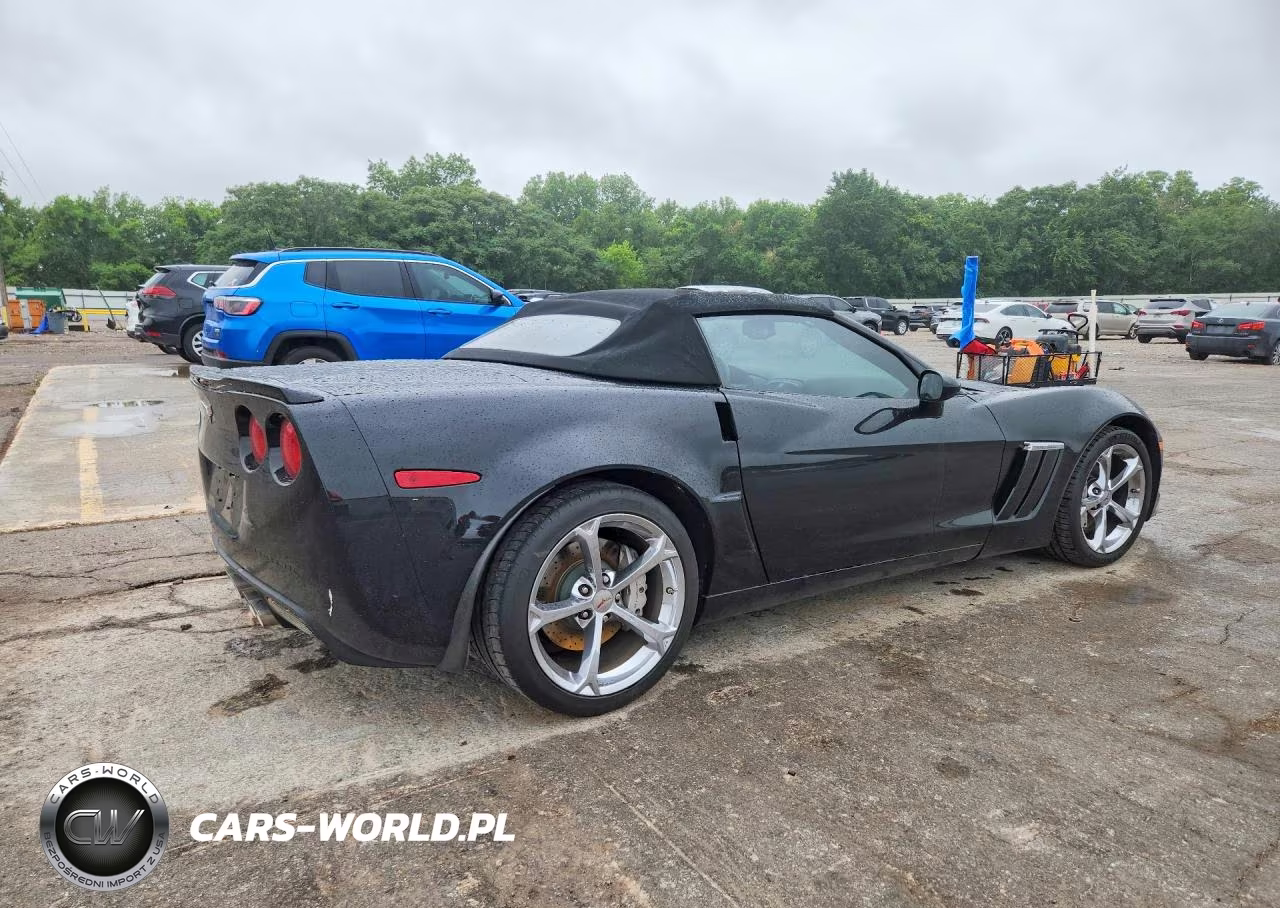 2010 Chevrolet Corvette Grand Sport VIN:1G1YW3DW0A5105412 - 3