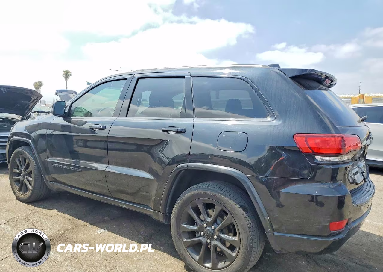 2017 Jeep Grand Cherokee Laredo VIN:1C4RJEAG8HC702199 - 2
