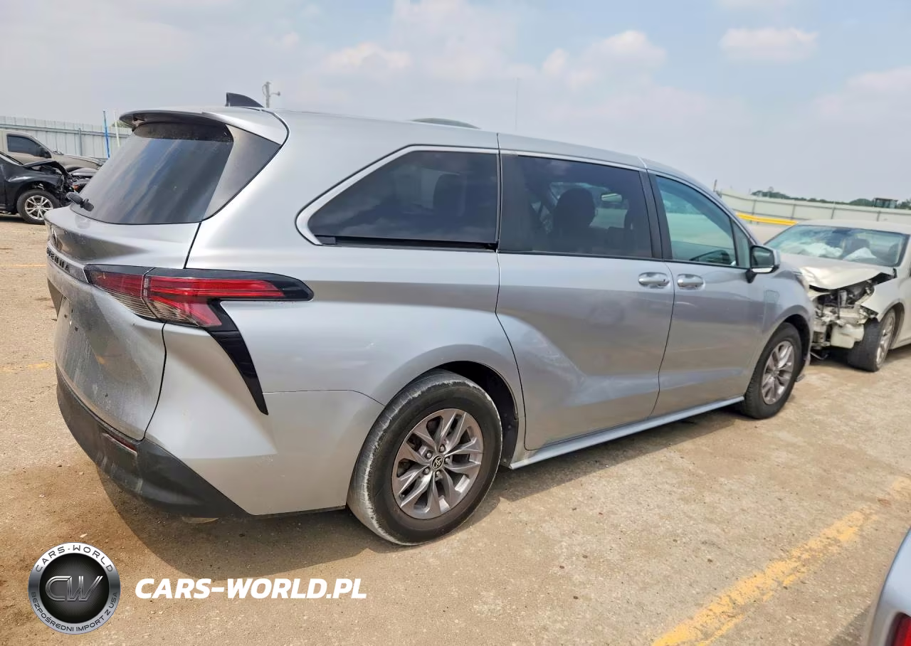 2022 Toyota Sienna Le VIN:5TDKSKFC3NS062416 - 3