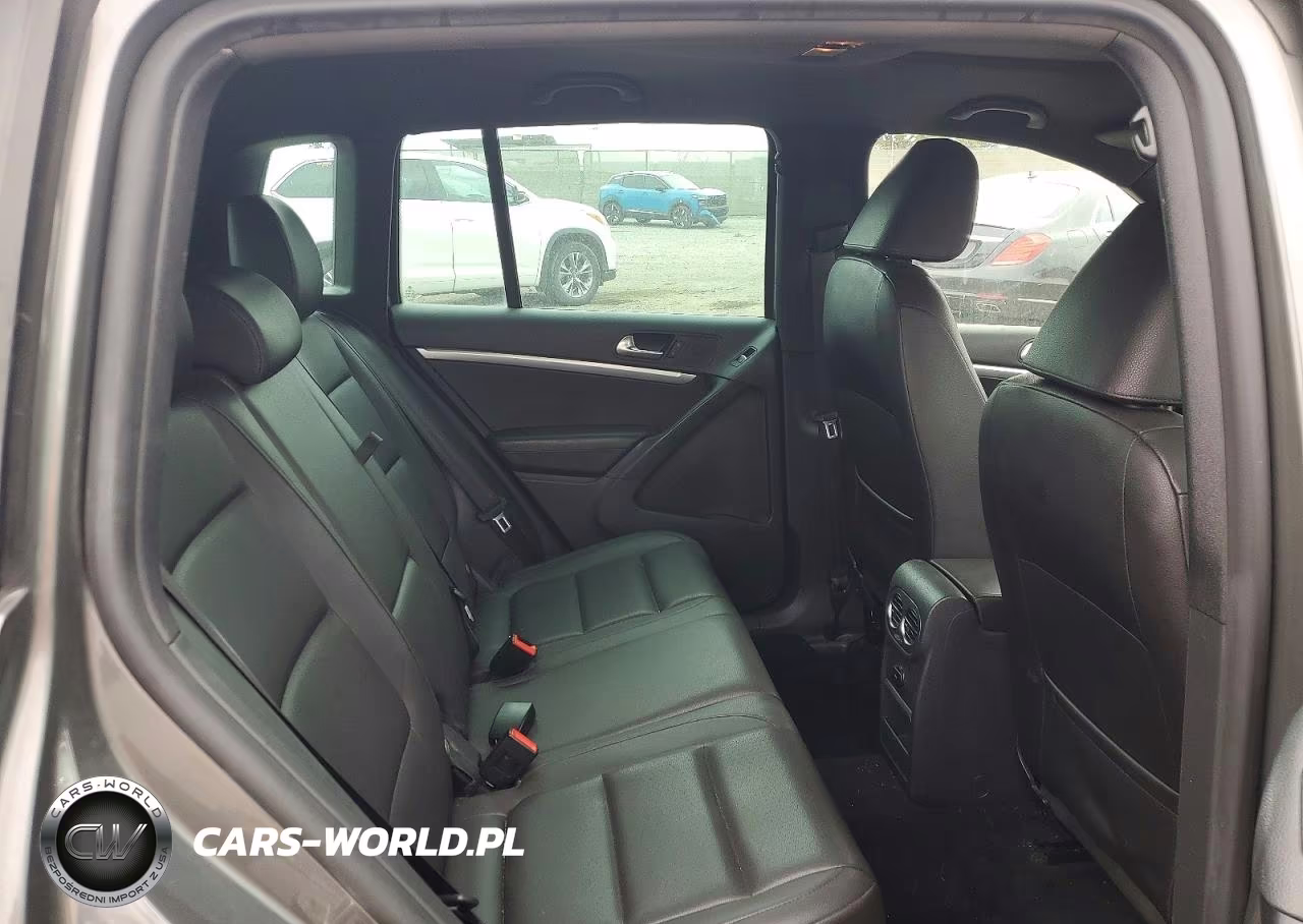 2016 Volkswagen Tiguan S VIN:WVGBV7AX5GW011982 - 11