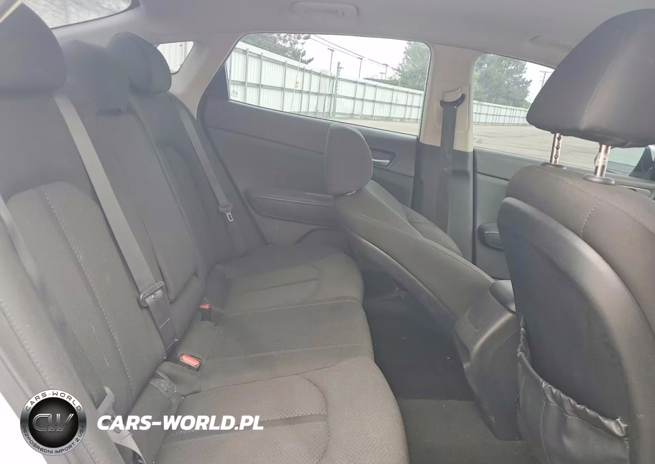 2017 Kia Optima Lx VIN:5XXGT4L31HG121956 - 10