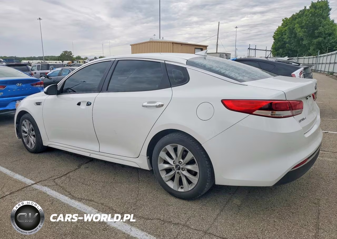 2017 Kia Optima Lx VIN:5XXGT4L31HG121956 - 2